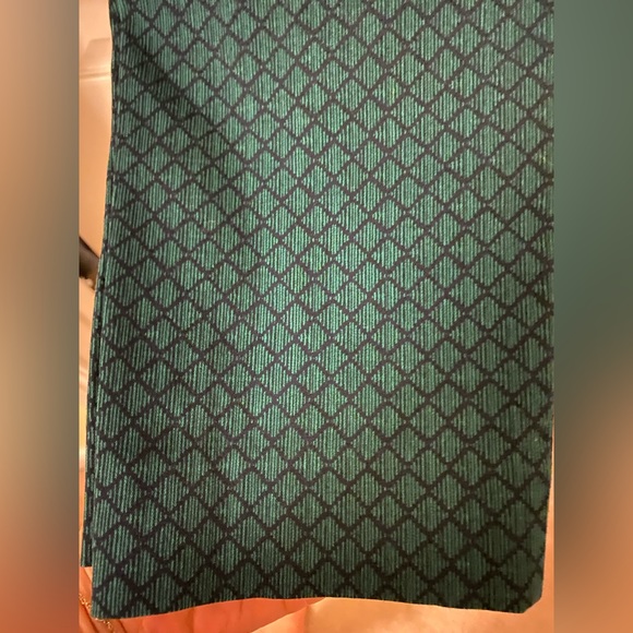 Banana Republic Sloan ankle fit pants (size 4)- dark green with navy blue design - Picture 9 of 9